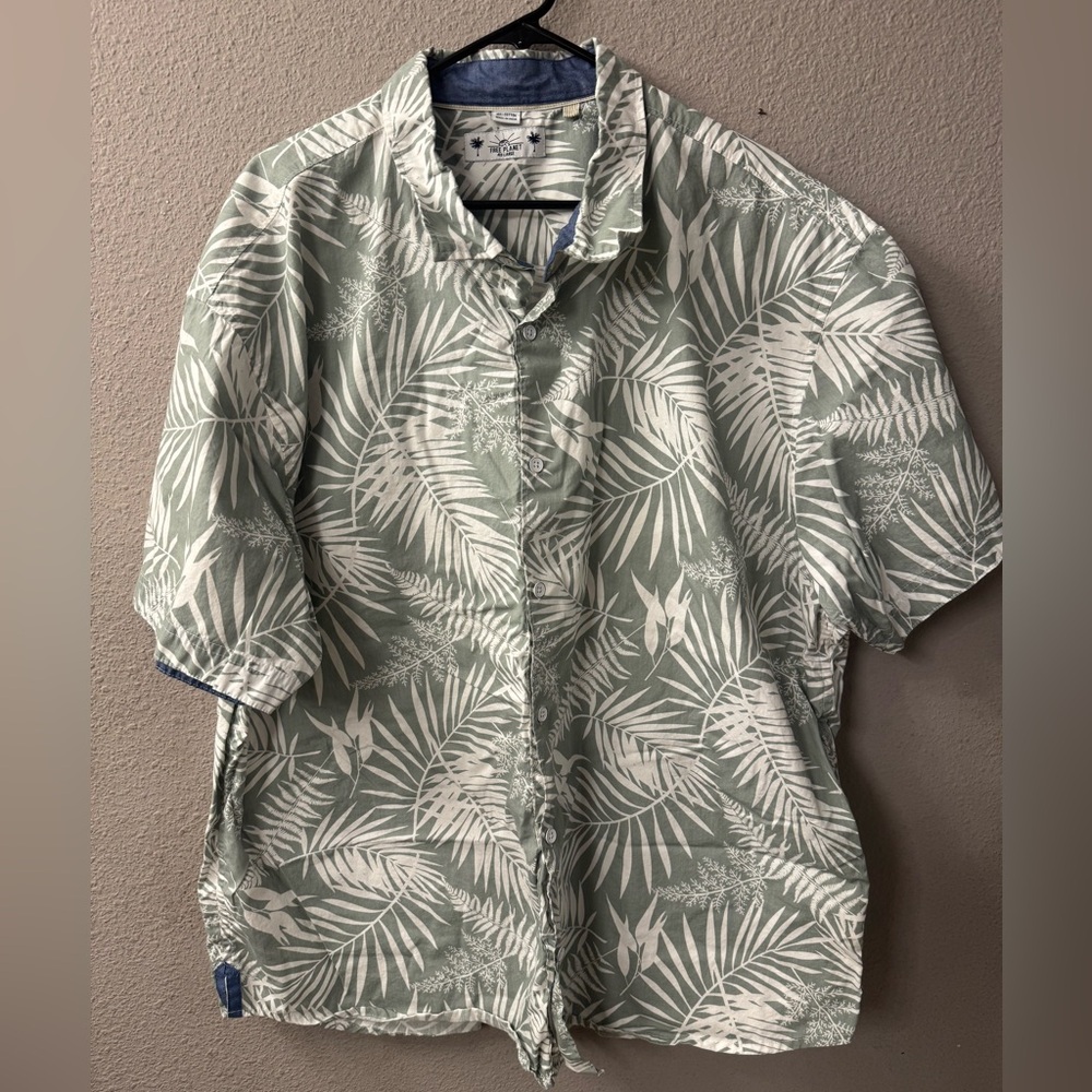 Free Planet Men's Light Green Leaf Print Shirt